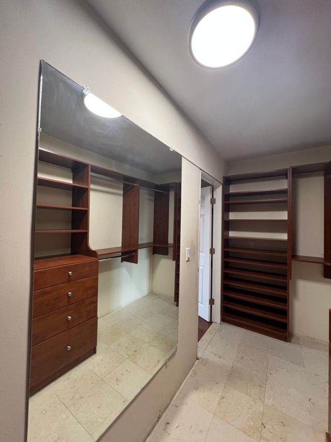 CHECKOUT THE LARGE MIRROR IN THE WALK-IN CLOSET | Image 34