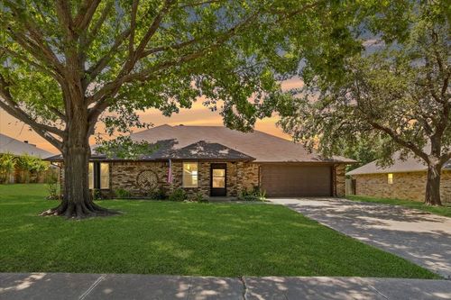 10037 Stoneleigh Drive, Benbrook, TX, 76126 | Card Image