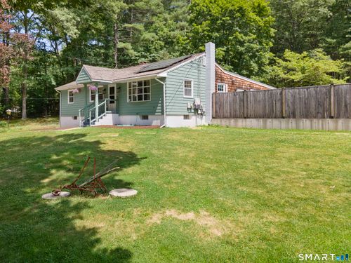 11 Munyan Rd, Putnam, CT, 06260-2524 | Card Image
