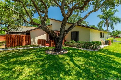 7970 Se Villa Cir, Hobe Sound, FL, 33455-2041 | Card Image