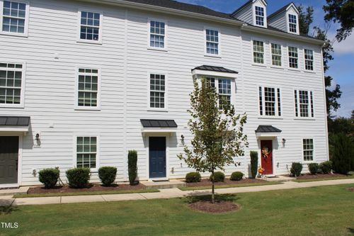 943 Anthem Ln, Durham, NC, 27713-6934 | Card Image