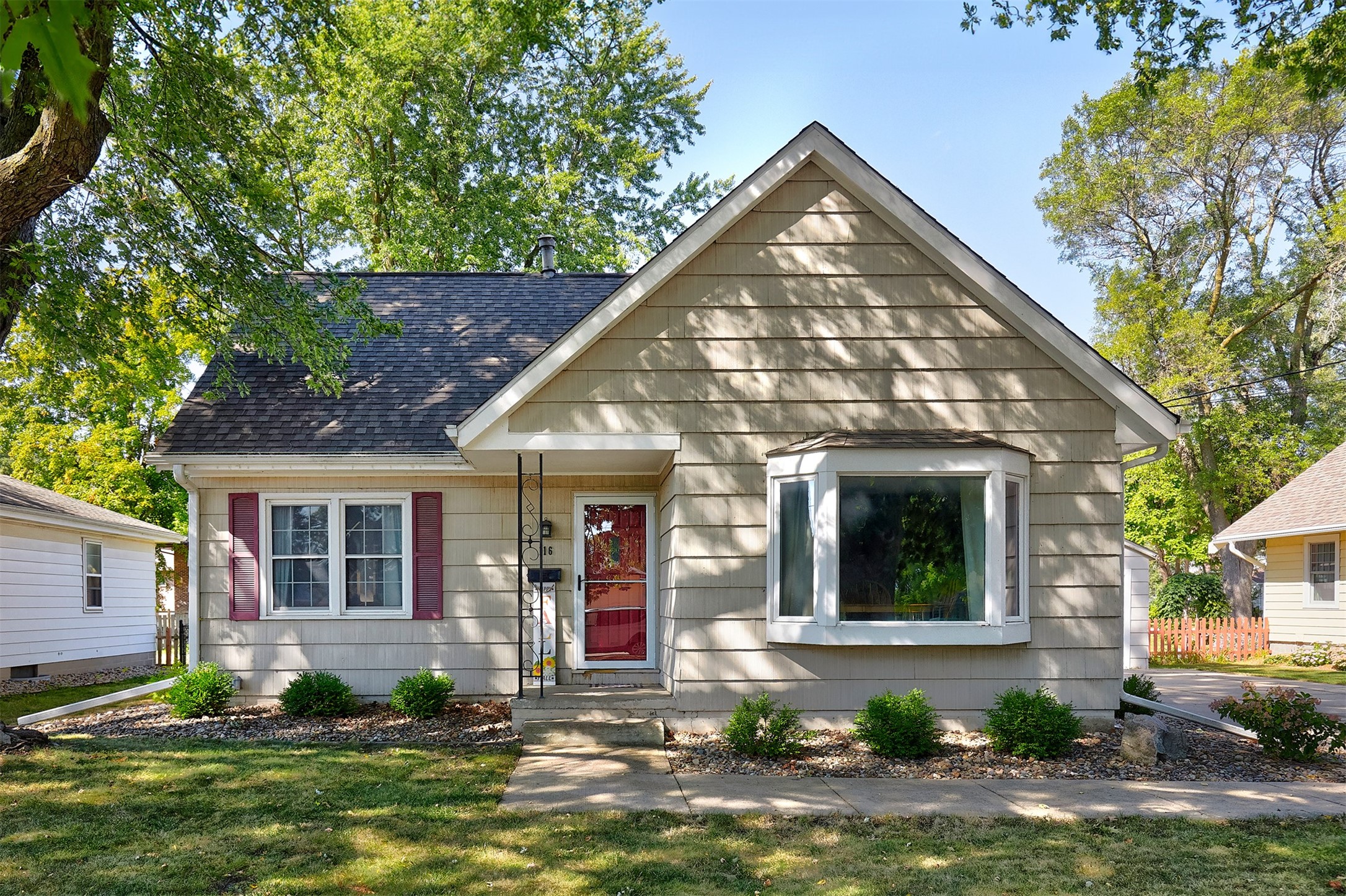 Des Moines St, Ankeny, IA 50023