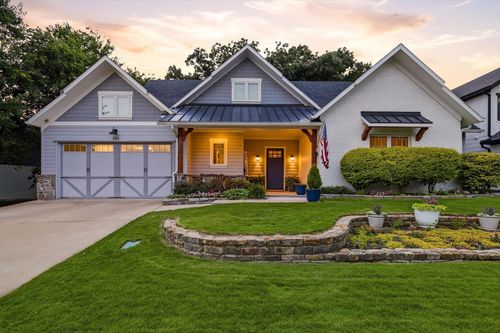 908 Baker Street, McKinney, TX, 75069 | Card Image