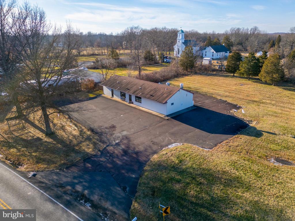 719 Ridge Rd, Sellersville, PA 18960