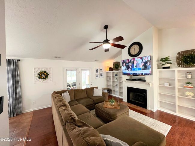 205 Cherry Blossom Ln, House other with 4 bedrooms, 2 bathrooms and 2 parking in Havelock NC | Image 12