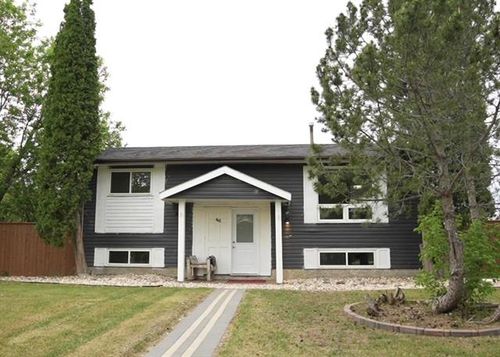 46 Piney Cres, Winnipeg, MB, R2P1E7 | Card Image