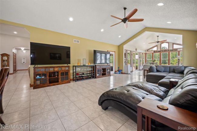 8922 McClement Rd.375.jpg | Image 4