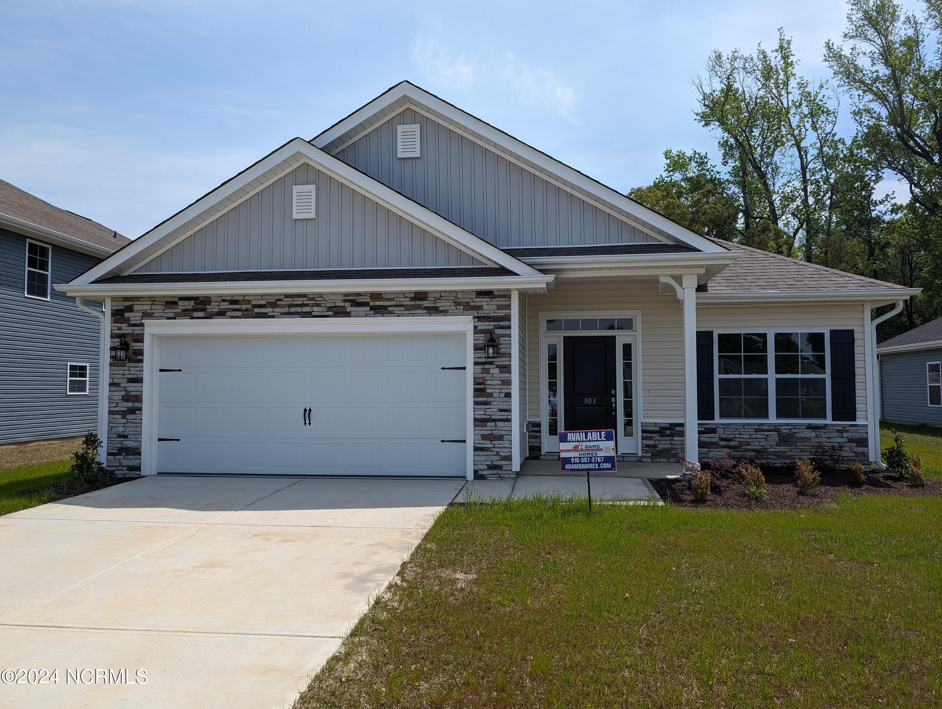 Eakins Ln, Richlands, NC 28574