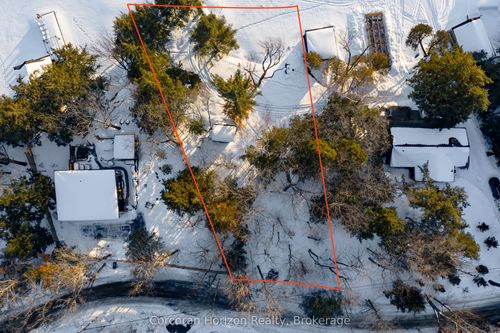 1054 Fair-Lee Park Rd, Minett, ON, P0B1G0 | Card Image