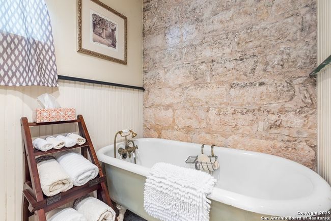SUITE BATH | Image 25