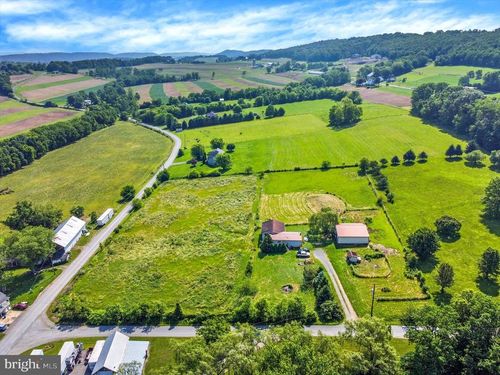 150 Emerick Ln, DALMATIA, PA, 17017-7139 | Card Image