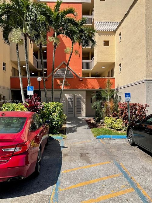 106-8373 Lake Dr, Doral, FL, 33166-7826 | Card Image