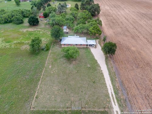 315 Simon Rd, Pleasanton, TX, 78064-4815 | Card Image