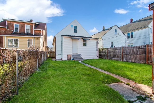 11586 Saint Aubin St, Home with 0 bedrooms, 2 bathrooms and 1 parking in Hamtramck MI | Image 25