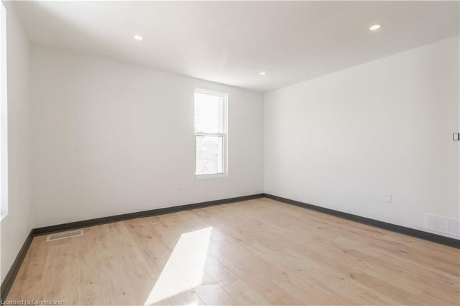 32 Britannia Ave, House other with 4 bedrooms, 3 bathrooms and 2 parking in Hamilton ON | Image 8