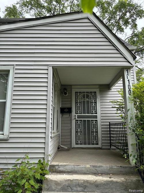 upper-16100 Burt Road, Detroit, MI, 48219 | Card Image