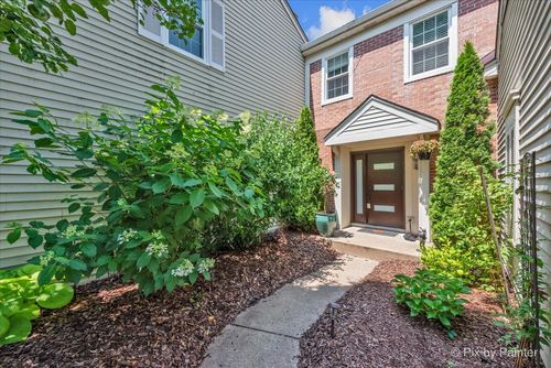 1085 Oswego Rd, Naperville, IL, 60540-6256 | Card Image