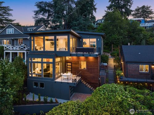 3925 48th Avenue S, Seattle, WA, 98118 | Card Image