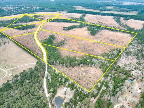 1B Hardin Hideout Rd, Moscow, TX, 75960 | Card Image