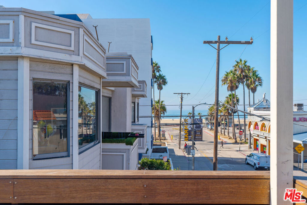 Residential Income in Venice