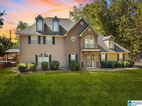 150 Bob Owens Dr, Boaz, AL, 35956-3612 | Card Image