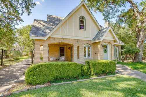 3000 6th Ave, Fort Worth, TX, 76110-3434 | Card Image