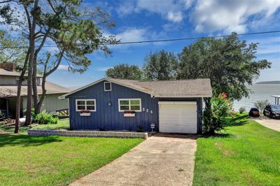 354 Edgewater Way, House other with 3 bedrooms, 2 bathrooms and null parking in Point Blank TX | Image 2