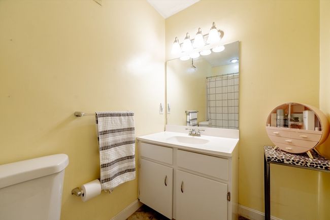 UNIT-46 - 148 Quincy Shore Dr, Condo with 2 bedrooms, 3 bathrooms and 2 parking in Quincy MA | Image 30