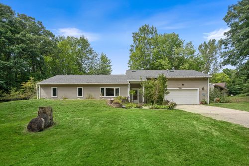 18145 148th Ave, Spring Lake, MI, 49456-9788 | Card Image