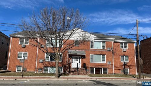 215 Valley Blvd, Wood Ridge, NJ, 07075-1520 | Card Image