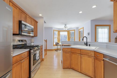 762 Robinson Rd, Pembroke, NH, 03275-3804 | Card Image