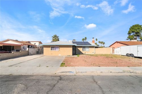 5413 Stirrup St, Las Vegas, NV, 89119-2895 | Card Image