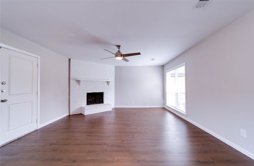 6826-6824 Trail Lake Dr, Fort Worth, TX, 76133-5011 | Card Image
