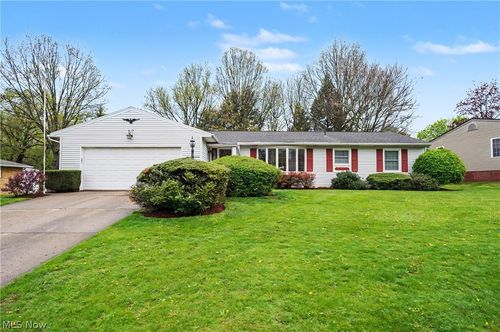 1210 Janet Avenue Nw, North Canton, OH, 44720 | Card Image