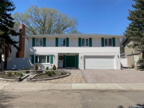 6 Hogarth Pl, Regina, SK, S4S4J8 | Card Image