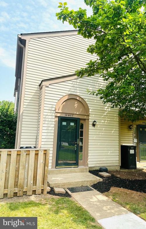 10407 Paradise Ct, MANASSAS, VA, 20109-6422 | Card Image