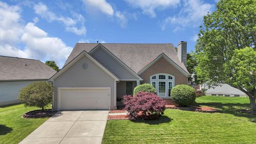 8433 Lucerne Dr, Reynoldsburg, OH, 43068-4799 | Card Image