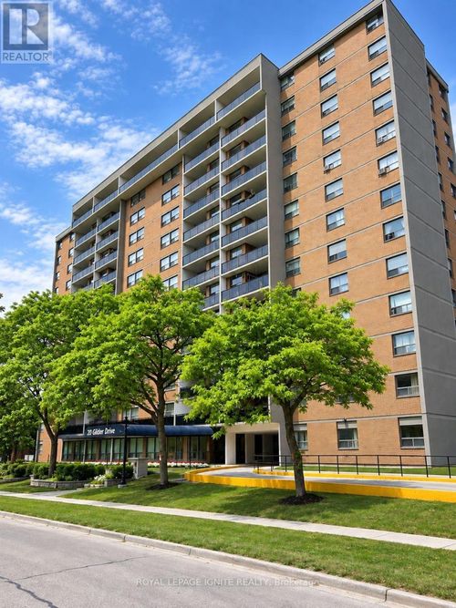 303-20 Gilder Dr, Scarborough, ON, M1K5E1 | Card Image