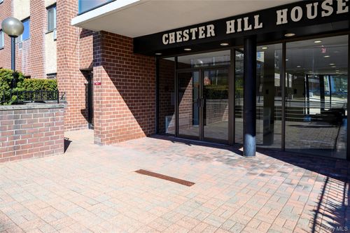 lc-395 Westchester Ave, Port Chester, NY, 10573-3651 | Card Image