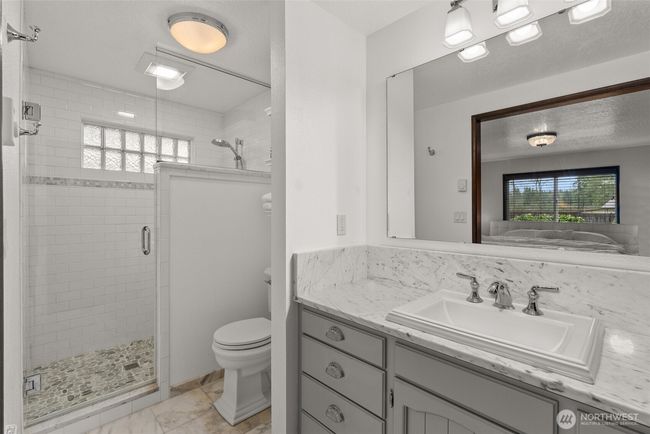 Primary Bath with Walk in Shower with Bench | Image 17