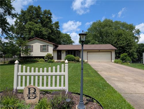4347 Flesher Dr, Norton, OH, 44203-4933 | Card Image