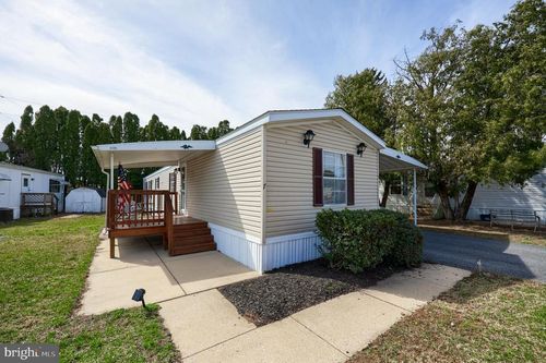 7 Douglass Ln, EAST EARL, PA, 17519-9227 | Card Image