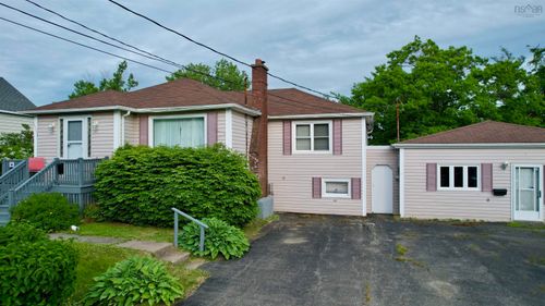 163 Upper Mclean St, Glace Bay, NS, B1A2L4 | Card Image
