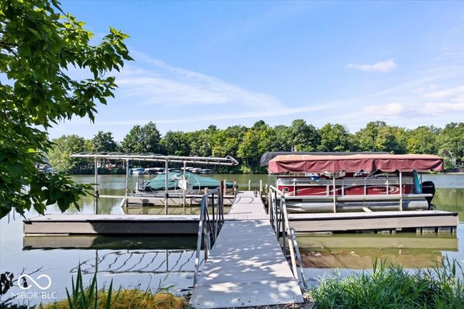 11264 Fonthill Dr, Condo with 2 bedrooms, 3 bathrooms and null parking in Indianapolis IN | Image 39