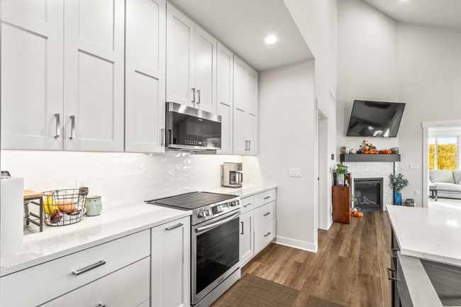 1 - 6558 Vista Vly, Condo with 3 bedrooms, 3 bathrooms and null parking in WINDSOR WI | Image 4