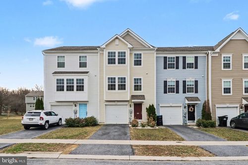 3566 Maplewood Ct, FAYETTEVILLE, PA, 17222-9273 | Card Image