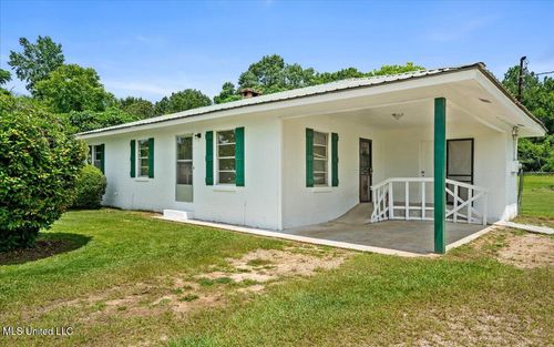 1511 Dogwood Dr, Waynesboro, MS, 39367-9695 | Card Image