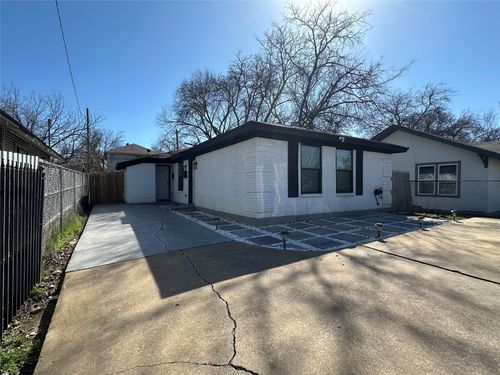 809 W Broadus Ave, Fort Worth, TX, 76115-2408 | Card Image
