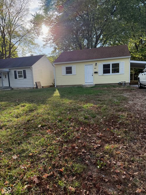 2032 Medford Ave, Indianapolis, IN, 46222-2747 | Card Image