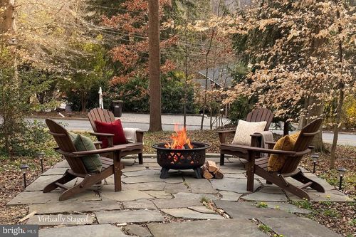 156 Gypsy Ln, KING OF PRUSSIA, PA, 19406-3721 | Card Image